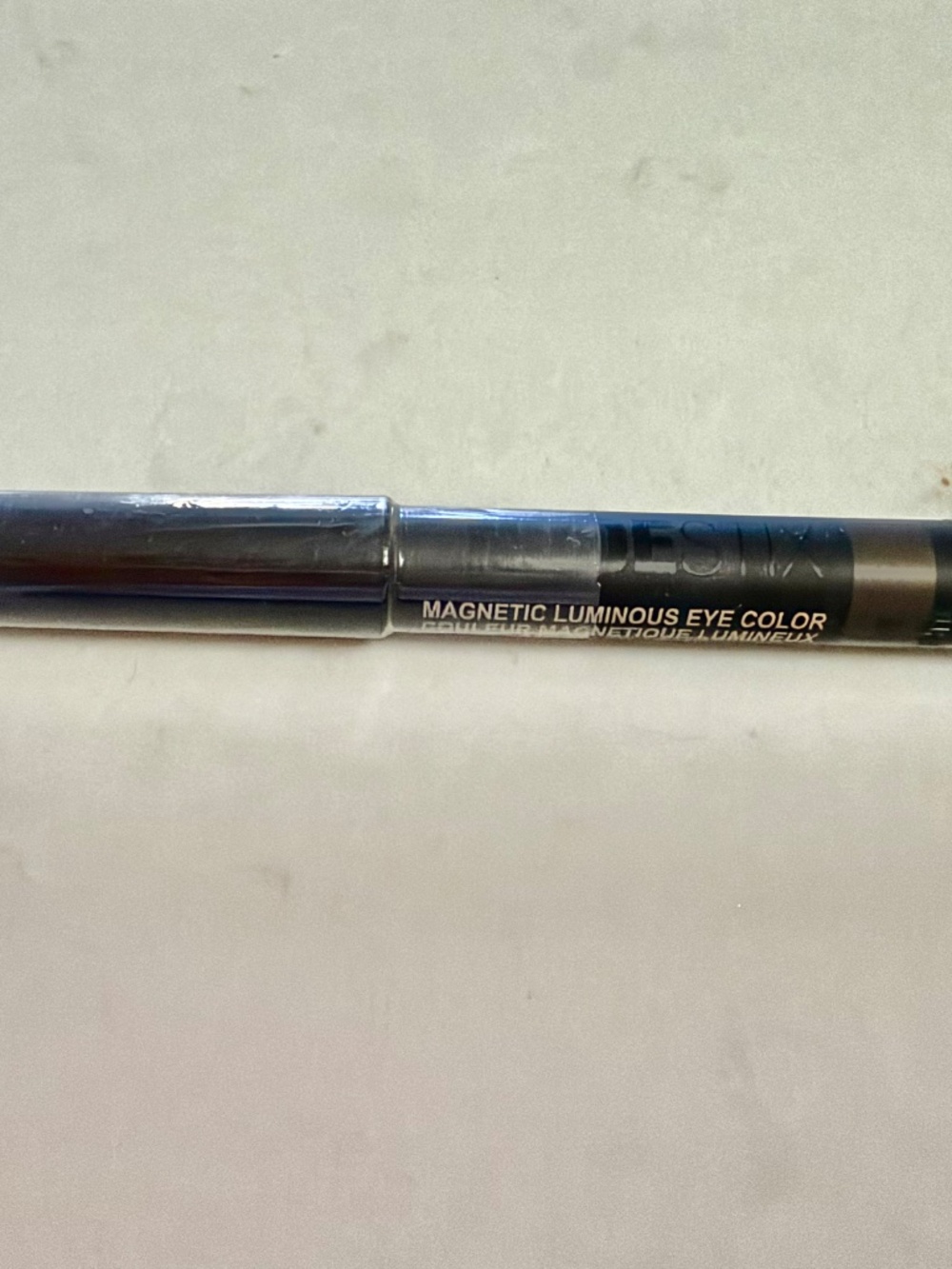 NUDESTIX Magnetic Luminous Eye Color – Smoke | NEW & SEALED - Picture 2 of 5